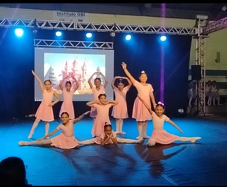 Apresentação de encerramento do Ballet e do Teatro